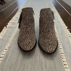 Lucky Brand Felisie Fringe Ankle Boots Booties Shoes Size 9.5 Brown Leopard